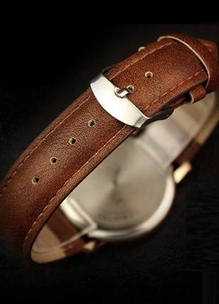Мужские часы наручные yazole коричневый, белый3 фото
