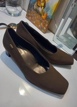 Фірмові жіночі туфлі ara