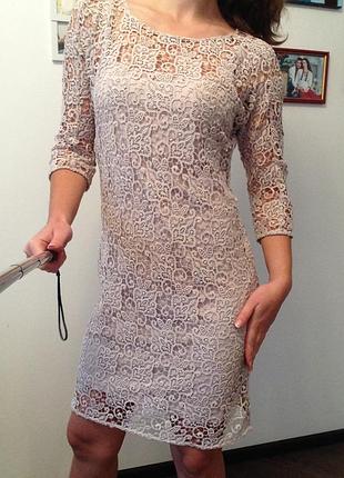 Мереживне плаття нарядне