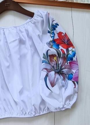 Яскрава красива блуза в стилі вишиванки, лілії3 фото