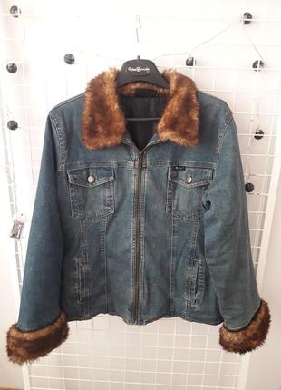 Куртка джинсовая с меховым воротником и манжетами