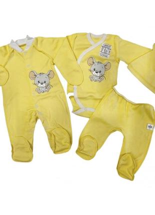 Велюровий комплект одежды для новонароджених у пологовий будинок (шапочка, распашонка, повзунки)