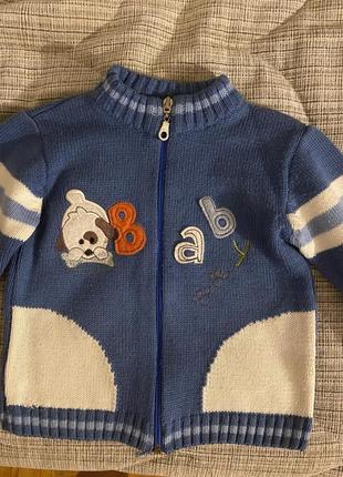 Кофта з довгии рукавом