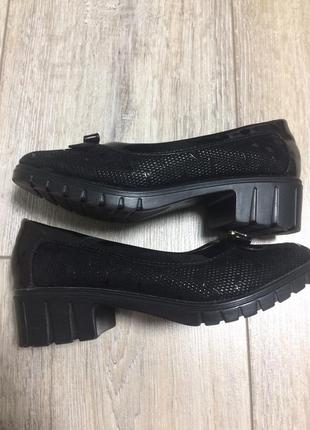 Туфлі для дівчинки