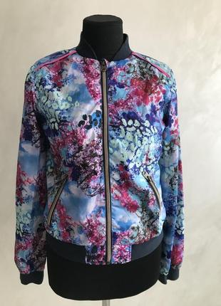 Легкая куртка вытрючка