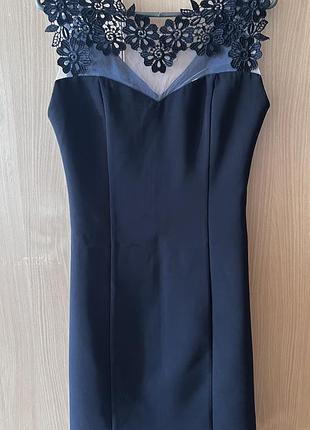 Сукня чорна