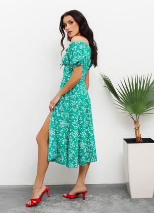 Платье цветочное с разрезом