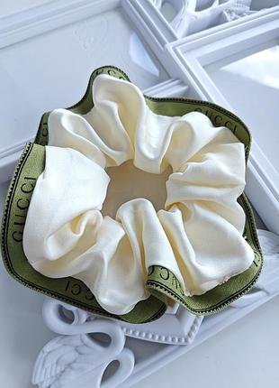 Біла велика резинка для волосся