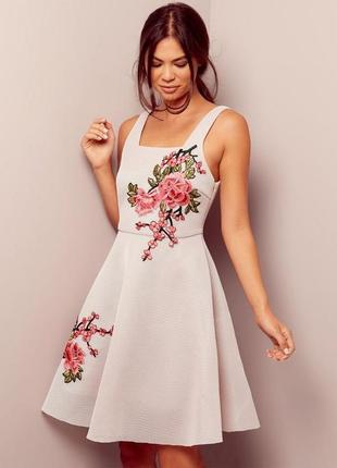 Шикарна ошатна ніжна сукня premium якості з вишивкою3 фото