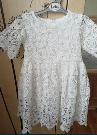 Святкова сукня на маленьку принцесу