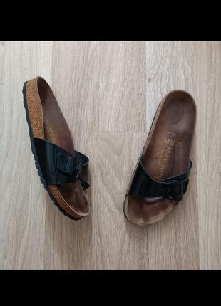 Шлепанцы birkenstock кожа