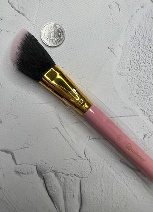 Кисточка для румян bh cosmetics 3