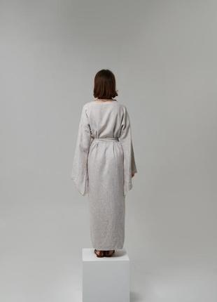 Сукня-кімоно з льону з широкими рукавами та декоративними необробленими краями6 фото