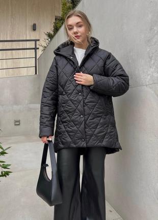 Крутая стильная удлиненная стёганая куртка черная весенняя осенняя с капюшоном свободная оверсайз пальто пуховик тренч плащ парка2 фото