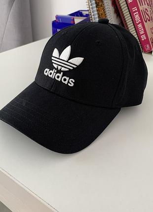Кепка, бейсболка жіноча чорна adidas one size
