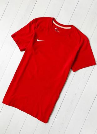 Мужская  базовая красная спортивная хлопковая футболка nike найк. размер s m3 фото