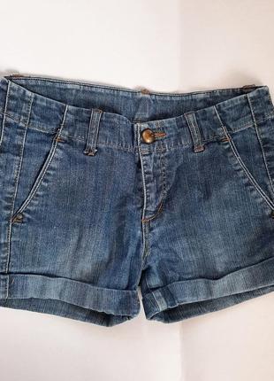 Джинсовые шорты