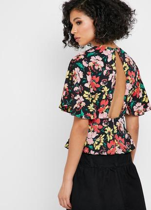 Цветочная легкая блуза в цветы с открытой спиной топ-шоп topshop, 32014