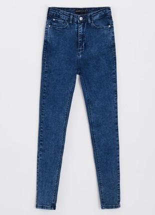 Стильные брендовые джинсы "cropp" с высокой посадкой. размер eur40 (m).