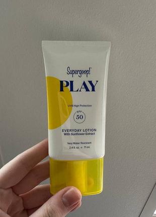 Роскошный солнцезащитный универсальный крем spf 50 supergoop! play everyday lotion spf 50, 71 мл6 фото