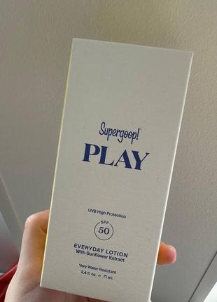 Роскошный солнцезащитный универсальный крем spf 50 supergoop! play everyday lotion spf 50, 71 мл3 фото