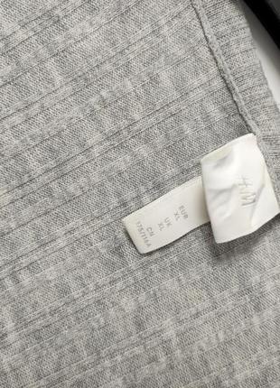 Джемпер жіночий сірий на гудзиках від бренду hm xl4 фото