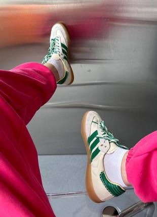 Женские кроссовки adidas9 фото