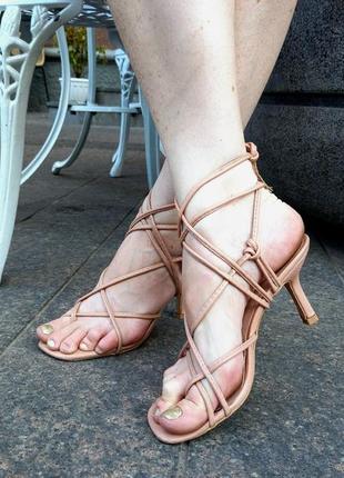 Босоножки на тоненьких ремешках, stripy sandals3 фото
