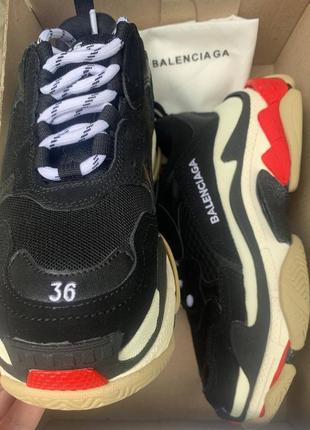 Кроссовки в стиле balenciaga triple s black beige red баленсиага3 фото