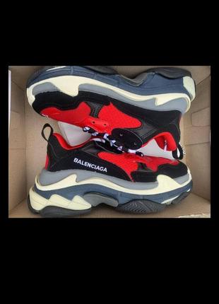 Кросівки в стилі balenciaga triple s red black grey баленсіага