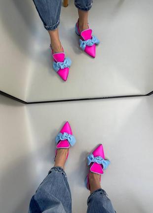 Яркие розовые фуксия с голубым босоножки на каблуке7 фото