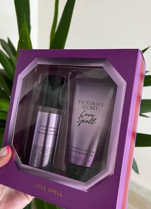 Подарунковий набір victoria's secret love spell mini mist and lotion