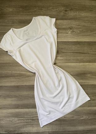 Базовое белое платье-футболка3 фото