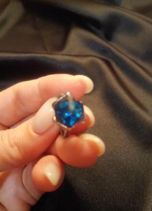 Кільце "куб" з синім кристалом