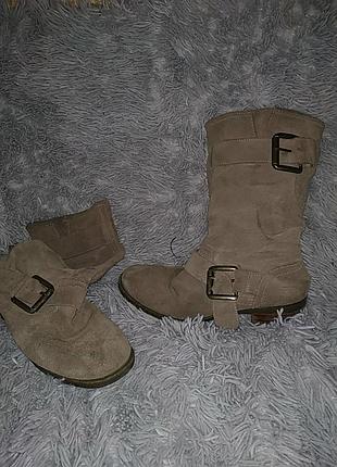 Мягкие замшевые сапоги