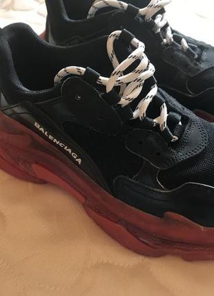 Balenciaga triple s5 фото