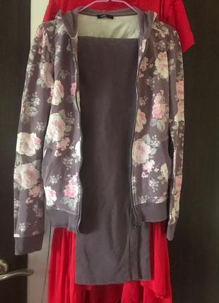 Костюм прогулочный с капишоном