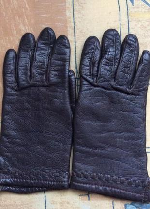 Кожаные перчатки тёмно - коричневые4 фото
