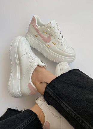 Розпродаж білі кеди - кросівки зі вставками кольору пудри на підвищеній підошві6 фото
