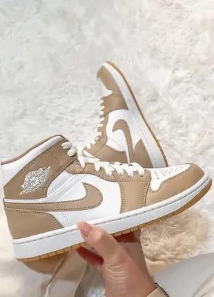 Кроссовки nike jordan 1 retro beige