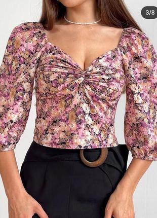 Топ в квітковий принт