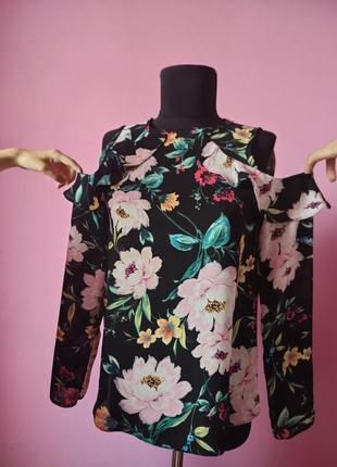 Блузка квіткова з вілкритими плечима2 фото