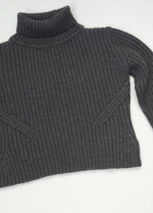 Шикарний теплий светр з горлом. м розмір.