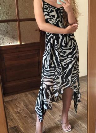 Плаття в принт «зебра»