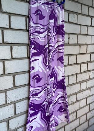 Трендовые акварельные брюки/легинсы клёш фиолетового цвета