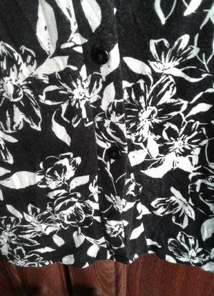 Блузка ,кофта черно-белая из вискозы цветочный принт julipa батал.4 фото