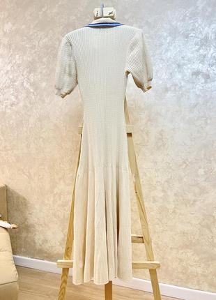 Длинное трикотажное бежевое платье на пуговицах с воротником карманами вышивкой sandro7 фото