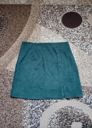 Стильная, повседневная зелёная юбка с разрезом спереди shein2 фото