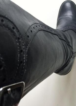 Шикарные кожаные сапоги на каблуке lavorazione artigianale4 фото