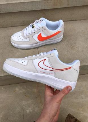 Жіночі кросівки nike air force 1 white beige orange / smb3 фото